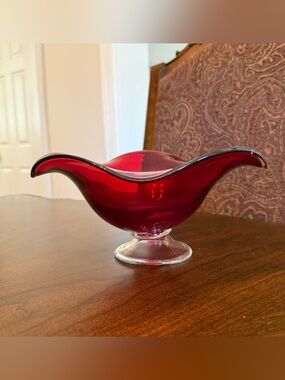 VTG Teleflora Handblown Ruby Red Art Glass Ruffled Rim Pedestal Compote Bowl